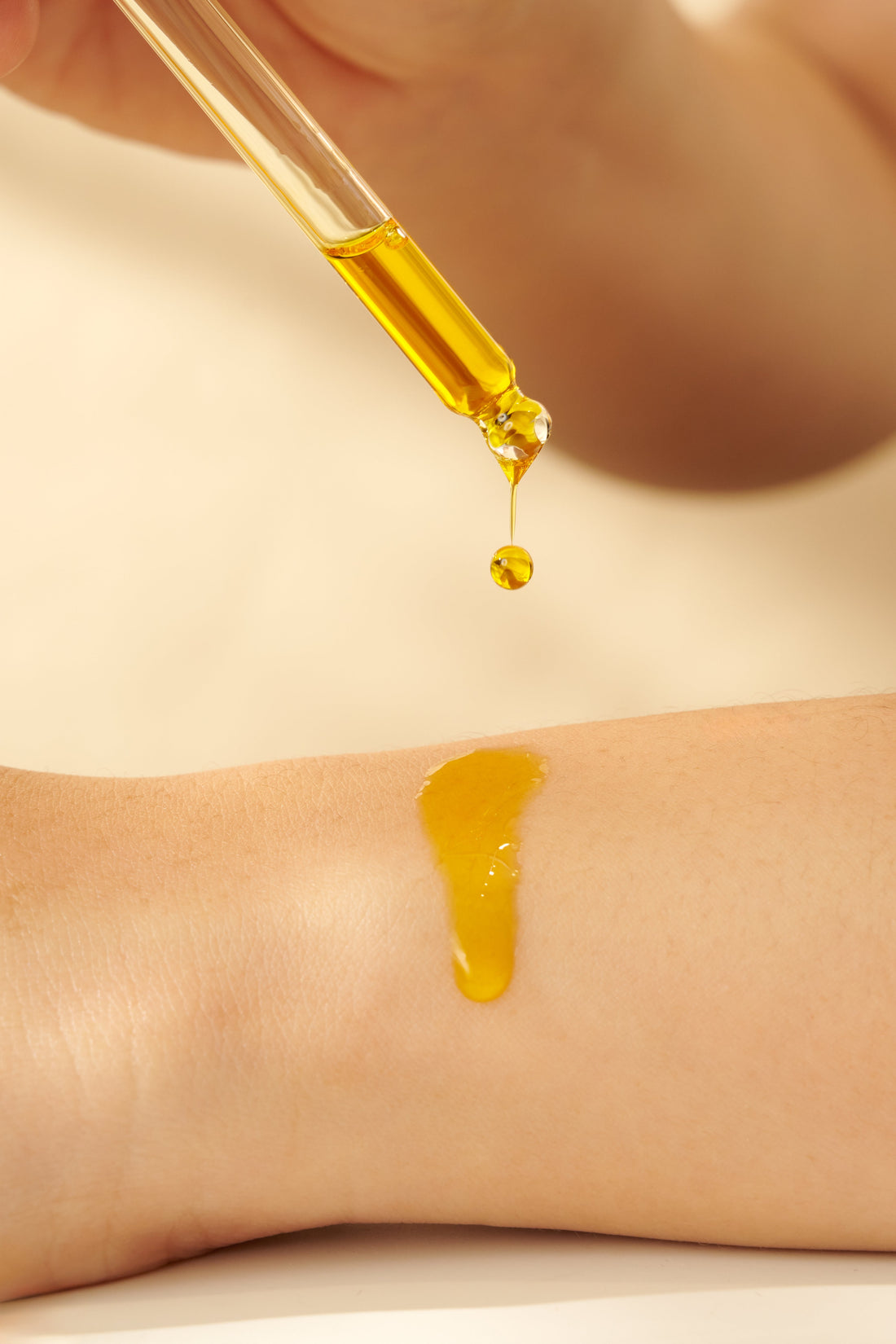 Does Humidity Actually Hydrate Your Skin? Here's the Honest Answer